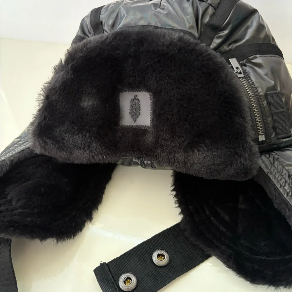NWOT Free People FP Movement Supernova Puffer Trapper
